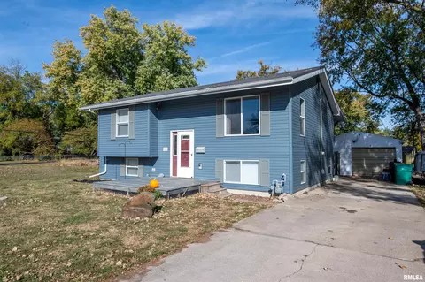 1212 E Adams St, Macomb, IL 61455 photo 5