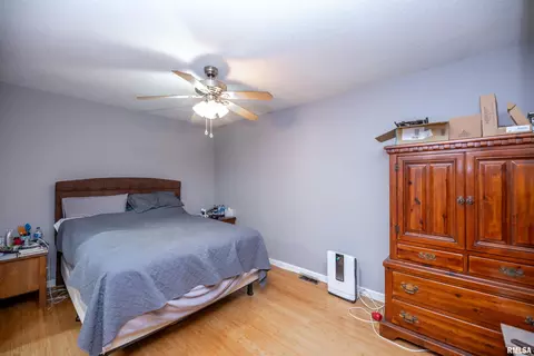 1212 E Adams St, Macomb, IL 61455 photo 31