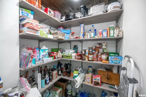 1212 E Adams St, Macomb, IL 61455 photo 37
