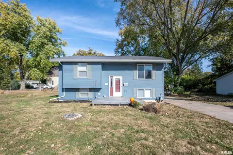 1212 E Adams St, Macomb, IL 61455 photo 3