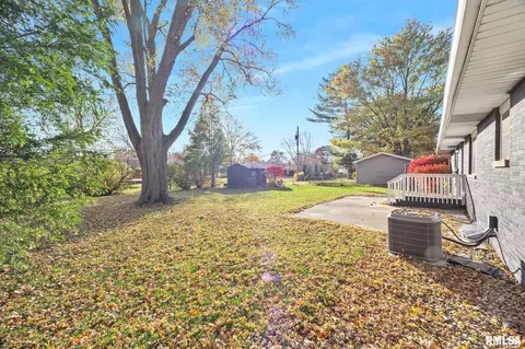 Exterior - 916 E Jackson St, Morton, IL 61550 photo 5 of 5