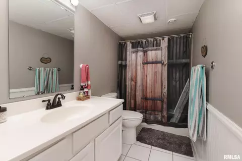Bath - 212 E Garfield St, Minier, IL 61759 photo 4 of 4