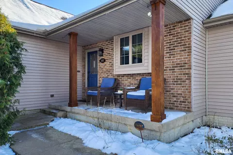 Exterior - 212 E Garfield St, Minier, IL 61759 photo 2 of 6