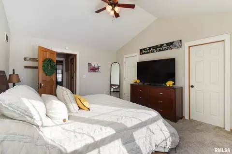 Bedroom - 212 E Garfield St, Minier, IL 61759 photo 2 of 5