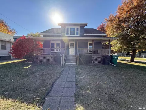 1868 Grand Ave, Galesburg, IL 61401