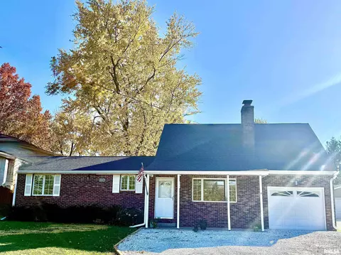 2010 W Alta Rd, Peoria, IL 61615