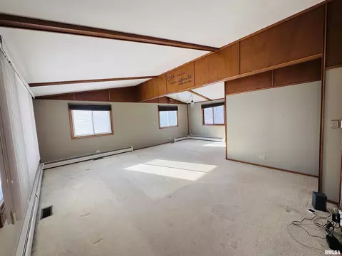 Living - 10810 E 1000th St, Macomb, IL 61455 photo 5 of 5