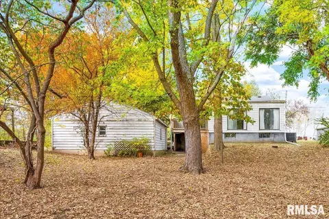 11724 N Riverview Rd, Chillicothe, IL 61523