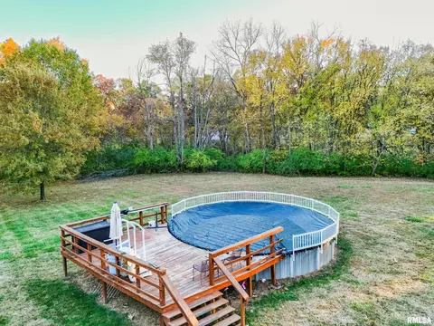 Exterior - 21 Armstrong Ct, Macomb, IL 61455 photo 8 of 15