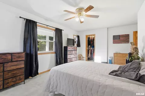 Bedroom - 21 Armstrong Ct, Macomb, IL 61455 photo 3 of 7
