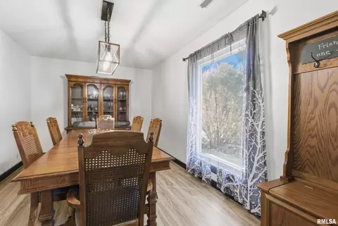 Dining - 21 Armstrong Ct, Macomb, IL 61455 photo 1 of 1