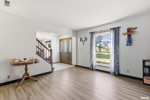 Other - 21 Armstrong Ct, Macomb, IL 61455 photo 5 of 10