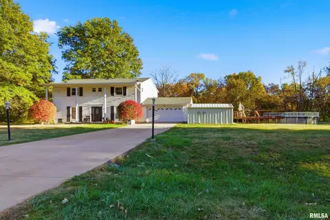Exterior - 21 Armstrong Ct, Macomb, IL 61455 photo 2 of 15