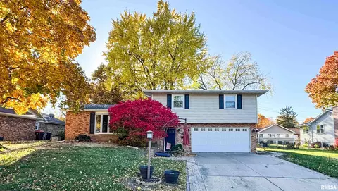 7103 N Manning Dr, Peoria, IL 61614