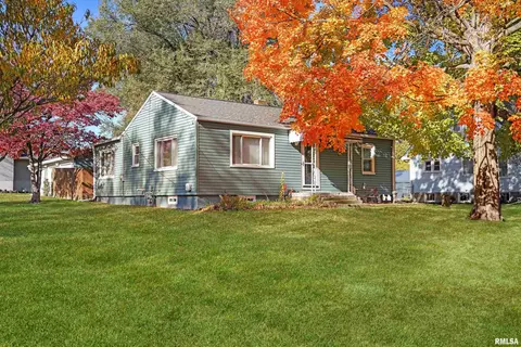 4031 S Ricketts Ave, Bartonville, IL 61607