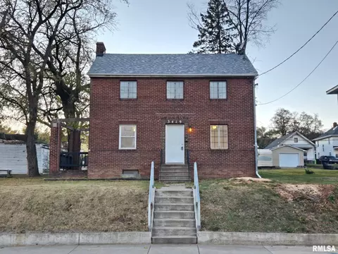 3419 NE Adams St, Peoria, IL 61603