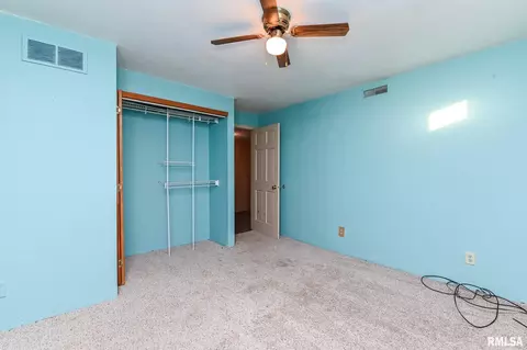Bedroom - 8810 S Mapleton Rd, Mapleton, IL 61547 photo 9 of 13