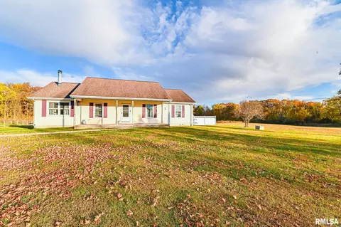 8810 S Mapleton Rd, Mapleton, IL 61547