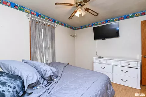 Bedroom - 8810 S Mapleton Rd, Mapleton, IL 61547 photo 3 of 13