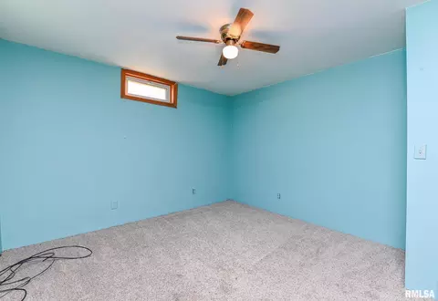Bedroom - 8810 S Mapleton Rd, Mapleton, IL 61547 photo 8 of 13