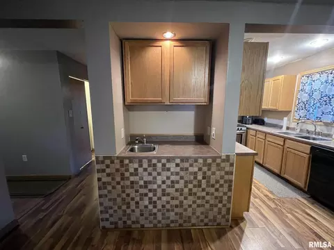 101 Barsi Blvd, Macomb, IL 61455 photo 11