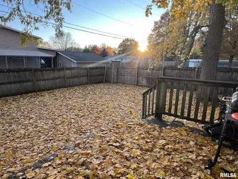 101 Barsi Blvd, Macomb, IL 61455 photo 5