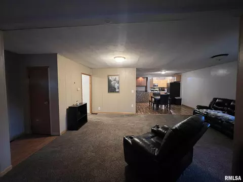 101 Barsi Blvd, Macomb, IL 61455 photo 8