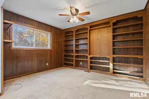 Bedroom - 678 Banta Rd, Lowpoint, IL 61545 photo 1 of 3