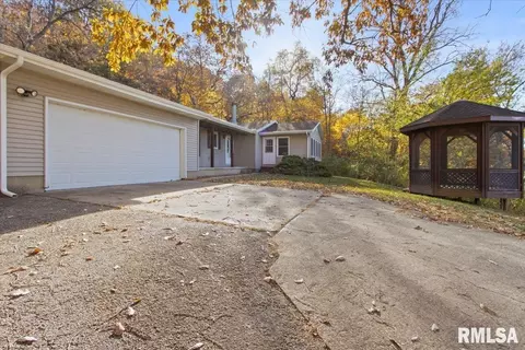Exterior - 678 Banta Rd, Lowpoint, IL 61545 photo 2 of 9