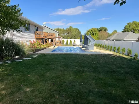 2209 Elisa Ct, Eureka, IL 61530 photo 2