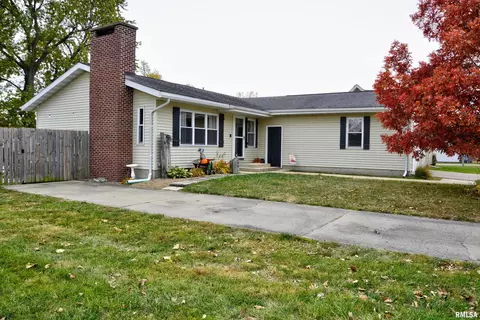 206 210 E Smith St, Colchester, IL 62326
