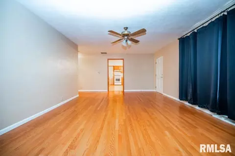 2447 Centennial Dr, Washington, IL 61571 photo 5
