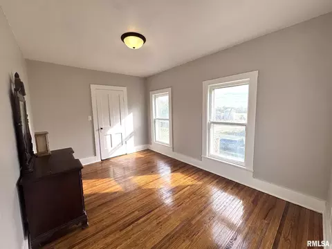 Bedroom - 1392 54th Ave, Avon, IL 61415 photo 2 of 5