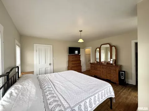 Bedroom - 1392 54th Ave, Avon, IL 61415 photo 5 of 5