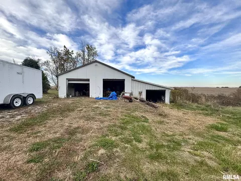 Exterior - 1392 54th Ave, Avon, IL 61415 photo 5 of 7