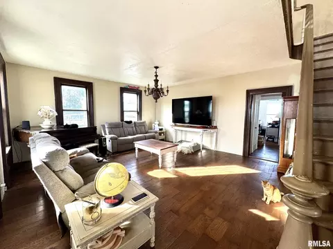 Living - 1392 54th Ave, Avon, IL 61415 photo 1 of 2