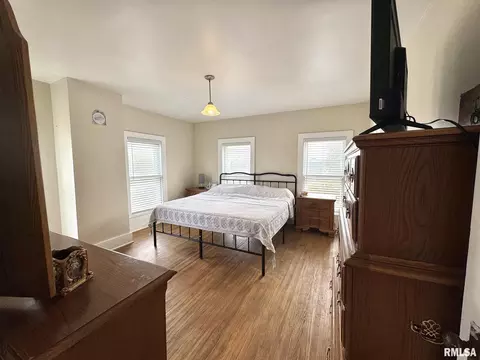 Bedroom - 1392 54th Ave, Avon, IL 61415 photo 4 of 5