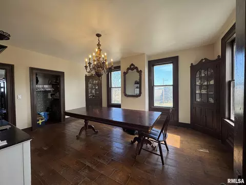 Dining - 1392 54th Ave, Avon, IL 61415 photo 1 of 2