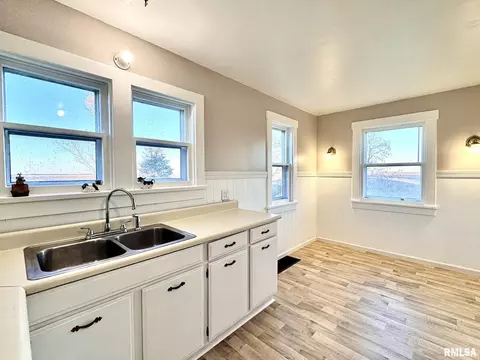 Kitchen - 1392 54th Ave, Avon, IL 61415 photo 1 of 4