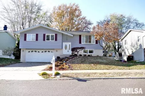 3821 N Kathy Ln, Peoria, IL 61615