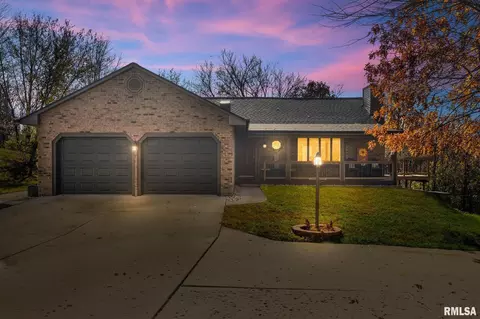 6820 W Pfeiffer Rd, Peoria, IL 61607