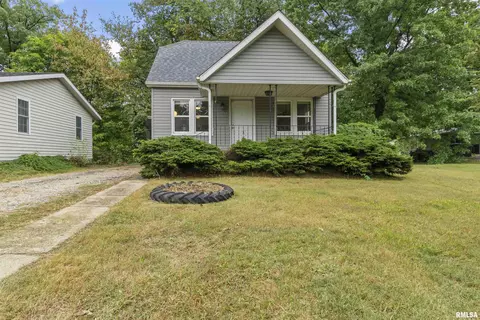 326 Park Ave, East Peoria, IL 61611