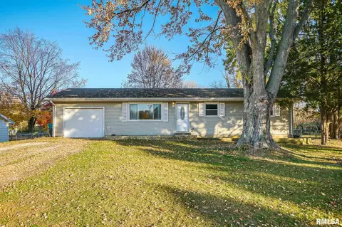 1334 Crestview Ave, East Peoria, IL 61611