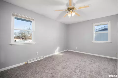 947 E Marshall St, Morton, IL 61550 photo 17