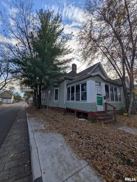 1802 Butler St, Peoria, IL 61605