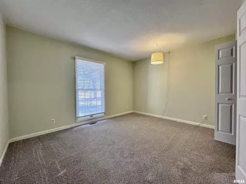 815 E Franklin St, Macomb, IL 61455 photo 29