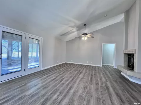 815 E Franklin St, Macomb, IL 61455 photo 11