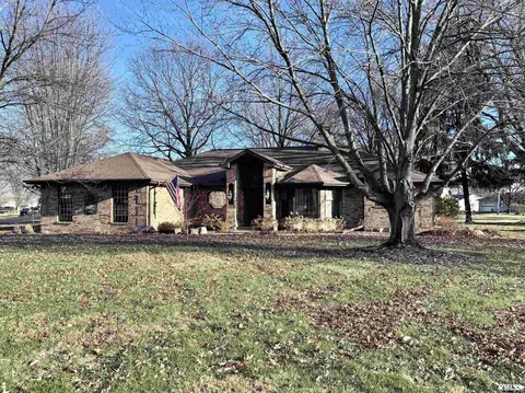 815 E Franklin St, Macomb, IL 61455