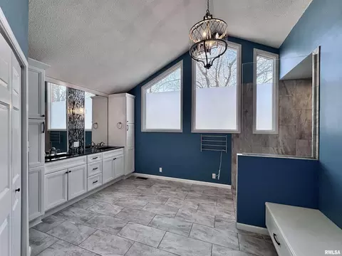 815 E Franklin St, Macomb, IL 61455 photo 22