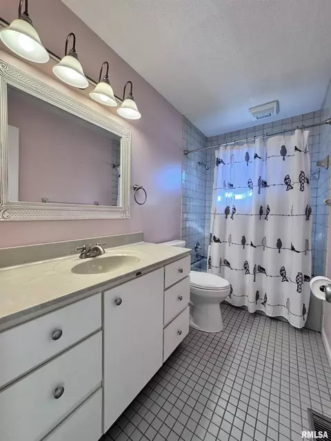 815 E Franklin St, Macomb, IL 61455 photo 30